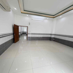 Nhà trệt lầu 3 phòng 3 máy lạnh KDC Hưng Phú 1