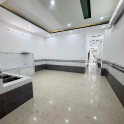 Nhà trệt lầu 3 phòng 3 máy lạnh KDC Hưng Phú 1
