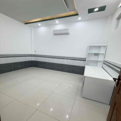 Nhà trệt lầu 3 phòng 3 máy lạnh KDC Hưng Phú 1