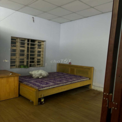Nhà nguyên căn kèm sân rộng thoáng mát