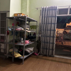Nhà nguyên căn kèm sân rộng thoáng mát