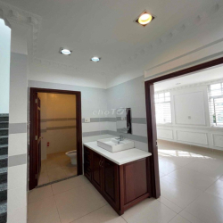 CHO THUÊ NHÀ 3 TẦNG KHU COMPOUND LUCKY DARAGON ĐỖ XUÂN HỢP