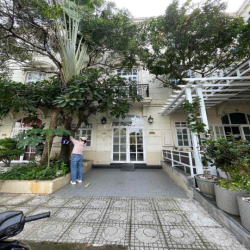 CHO THUÊ NHÀ 3 TẦNG KHU COMPOUND LUCKY DARAGON ĐỖ XUÂN HỢP