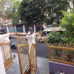 biệt thự MT lô F đường Lê Thị Riêng 7x20m , 3 lầu + hầm