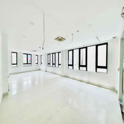 Cho thuê văn phòng tại Xã Đàn 110m2 giá 20t sàn cực đẹp giá siêu rẻ