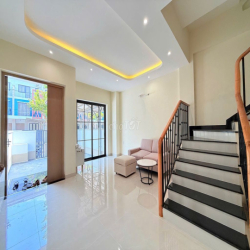 Cho thuê căn 4pn KĐT Sun Casa Central