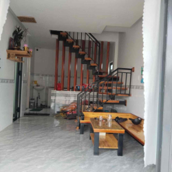 nhà ở nguyên căn mặt tiền đường nguyễn đình tứ