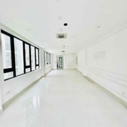 Cho thuê văn phòng tại Xã Đàn 110m2 giá 20t sàn cực đẹp giá siêu rẻ