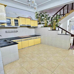 NHÀ THUÊ 78M2 2PN2WC GẦN NHÀ THỜ SAO MAI