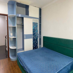 Cho thuê nhà Phố Trạm, Long Biên, 43m x5 tầng, full đồ,ở ngay, ô tô đỗ