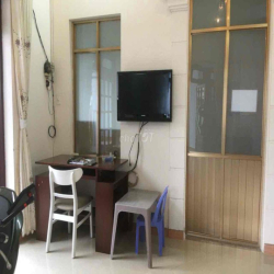 cho thuê nhà nguyên căn cấp4 full nội thất. VÕ DUY NINH P22 BT