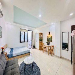 Căn hộ DV Tân Định Q1 ban công Thang Máy Hầm Xe