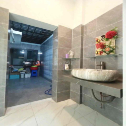 CHO THUÊ NHÀ SÂN VƯỜN 1 TRỆT 1 LẦU - GẦN QUẢNG TRƯỜNG TỈNH - BIÊN HOÀ