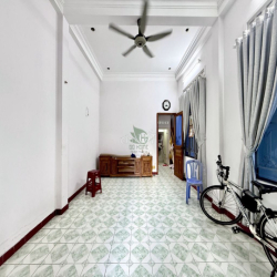 CHO THUÊ NHÀ 3 PHÒNG NGỦ GẦN BIỂN KHU VĨNH NGUYÊN GIÁ 9 TRIỆU/THÁNG