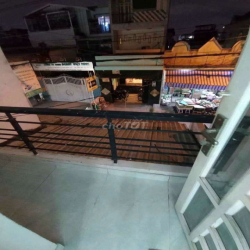 Cho thuê nhà 3 tầng mặt tiền đường trương phước phan