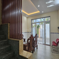CHO THUÊ NHÀ THEO NGÀY, 1 trệt 1 lầu, đầy đủ tiện nghi, TT thành phố