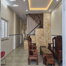 CHO THUÊ NHÀ THEO NGÀY, 1 trệt 1 lầu, đầy đủ tiện nghi, TT thành phố