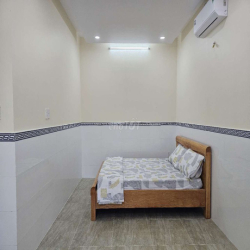 CHO THUÊ NHÀ THEO NGÀY, 1 trệt 1 lầu, đầy đủ tiện nghi, TT thành phố