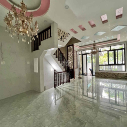 Nhà Vạn Phúc 6x20m (Hầm 4 tầng) gần công viên, hồ bơi giá chỉ 40 triệu