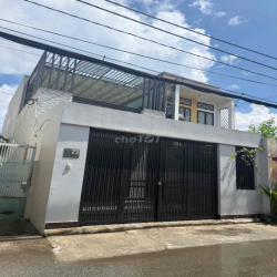 Cho thuê nhà nguyên căn làm vpcty dtsd 200m2