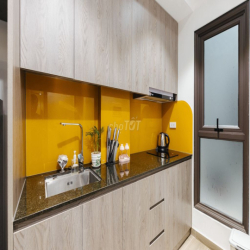Chính chủ cho thuê Căn hộ dịch vụ 30m2, đủ đồ khép kín, có giặt xấy.