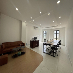 Cho thuê văn phòng Cityland 40m2 giá 8tr