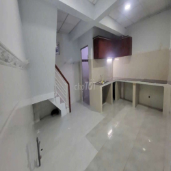 Cho thuê nhà  Hẽm 3m khu C Phạm Hùng.  DT 5,4 × 14. Giá 10trieu