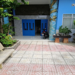 Cho thuê nhà sân vườn