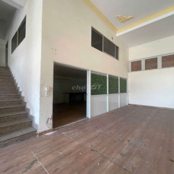 Cho thuê nhà MT Hiệp Thành 49 Q12 – 500m2 sàn– Ngang 9m–Giá rẻ 24Tr/th