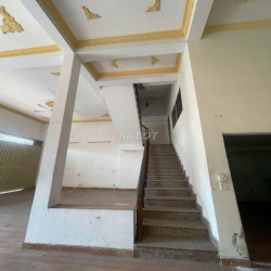 Cho thuê nhà MT Hiệp Thành 49 Q12 – 500m2 sàn– Ngang 9m–Giá rẻ 24Tr/th