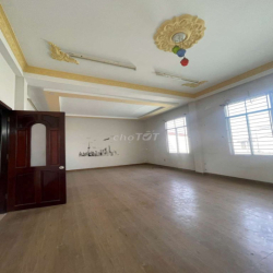 Cho thuê nhà MT Hiệp Thành 49 Q12 – 500m2 sàn– Ngang 9m–Giá rẻ 24Tr/th