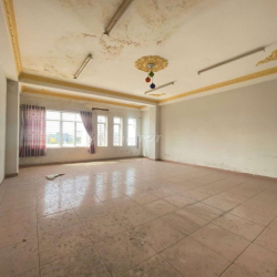 Cho thuê nhà MT Hiệp Thành 49 Q12 – 500m2 sàn– Ngang 9m–Giá rẻ 24Tr/th