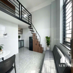 TRỐNG LẠI PHÒNG GÁC CỬA SỔ TRỜI LỚN NGAY ĐẠI HỌC VĂN HIẾN