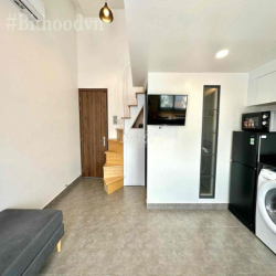 Duplex full nội thất mới xây ban công thoáng UEF, HIU giáp quận 1