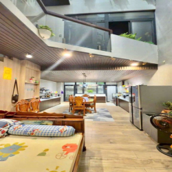 Cho thuê nhà mới tinh ngay siêu thị Aeonmall dt 5*20m