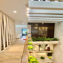 Cho thuê nhà mới tinh ngay siêu thị Aeonmall dt 5*20m