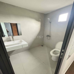 chính chủ cho thuê nhà nguyên căn tại 1651/56 lê văn lương