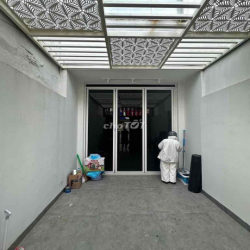 Nhà MTNB Đường Cách Mạng Tháng 8 , Q. TBình - 3 x 15 m – 20 Triệu(TL)