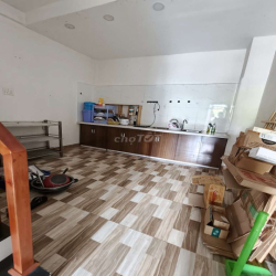 cho thuê nhà mặt tiền đường kinh dương vương đối diện bến xe miền Tây 