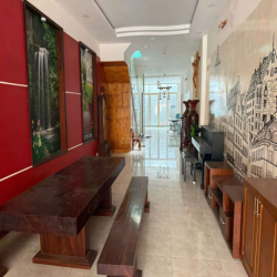 CHO THUÊ NHÀ MẶT TIỀN ĐƯỜNG, 1 TRỆT 2 LẦU, SÂN THƯỢNG. CÓ 3PN,4WC