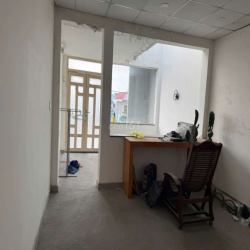 CHO THUÊ NHÀ MẶT TIỀN ĐƯỜNG, 1 TRỆT 2 LẦU, SÂN THƯỢNG. CÓ 3PN,4WC