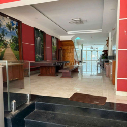 CHO THUÊ NHÀ MẶT TIỀN ĐƯỜNG, 1 TRỆT 2 LẦU, SÂN THƯỢNG. CÓ 3PN,4WC