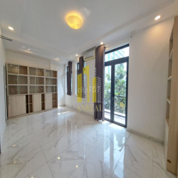 Cho Thuê Villa Phường An Phú Ngang 10m Giá 40 Triệu