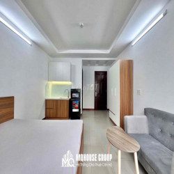 Căn hộ ban công full nội thất Cao Thắng quận 10 gần toà nhà Viettel