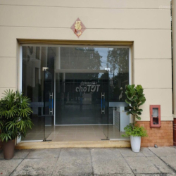 Cho thuê kho xưởng 1600m2 trong KCN Tân Bình, kho đẹp, sản xuất tốt