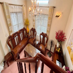 Cho thuê nhà riêng tại phố Trần Cung, 37m2, 4 tầng, 3 mặt thoáng