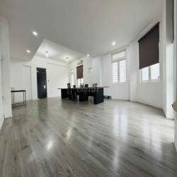 Cho thuê văn phòng 60 - 90m2 ở căn góc Khánh Hội Q.4 giá chỉ 15tr