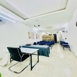 NHÀ ĐẸP MỚI TINH - 40A Hoàng Việt, P4. Q.Tân Bình - Dt 5x18m, 3 lầu