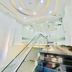 NHÀ ĐẸP MỚI TINH - 40A Hoàng Việt, P4. Q.Tân Bình - Dt 5x18m, 3 lầu