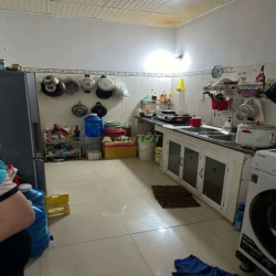 nhà dt 6,5 x18 có 2 pn hẻm xe tải đậu cửa